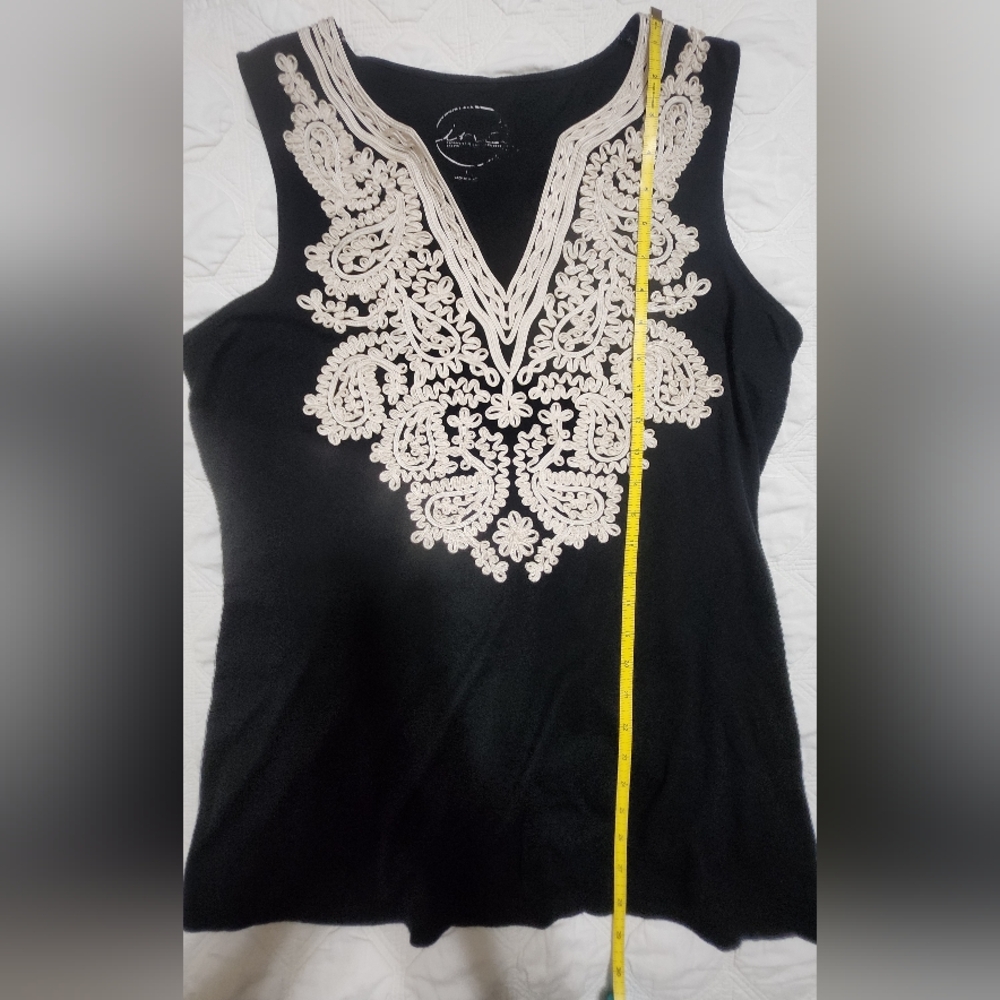Sz L INC Embroidered Black and Off-White Blouse - Picture 12 of 13